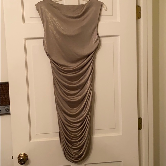 Express Gold Ruched dress - Picture 6 of 6